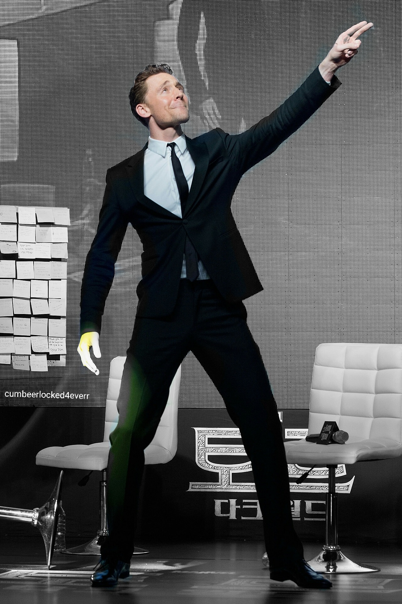 tom hiddleston dancing on Tumblr