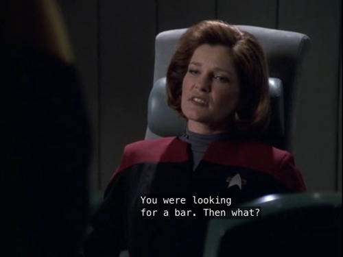 betterhomesandhobbits:How Janeway must see these two disasters