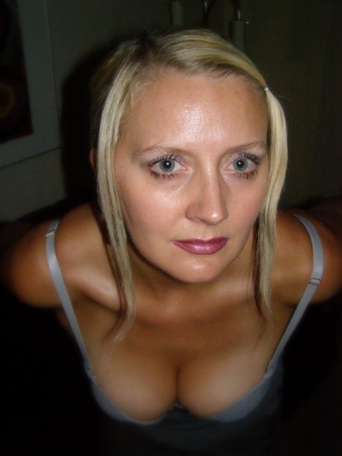 drinkbeer44:drinkbeer44:Lisa Thorne teacher from Ontario...