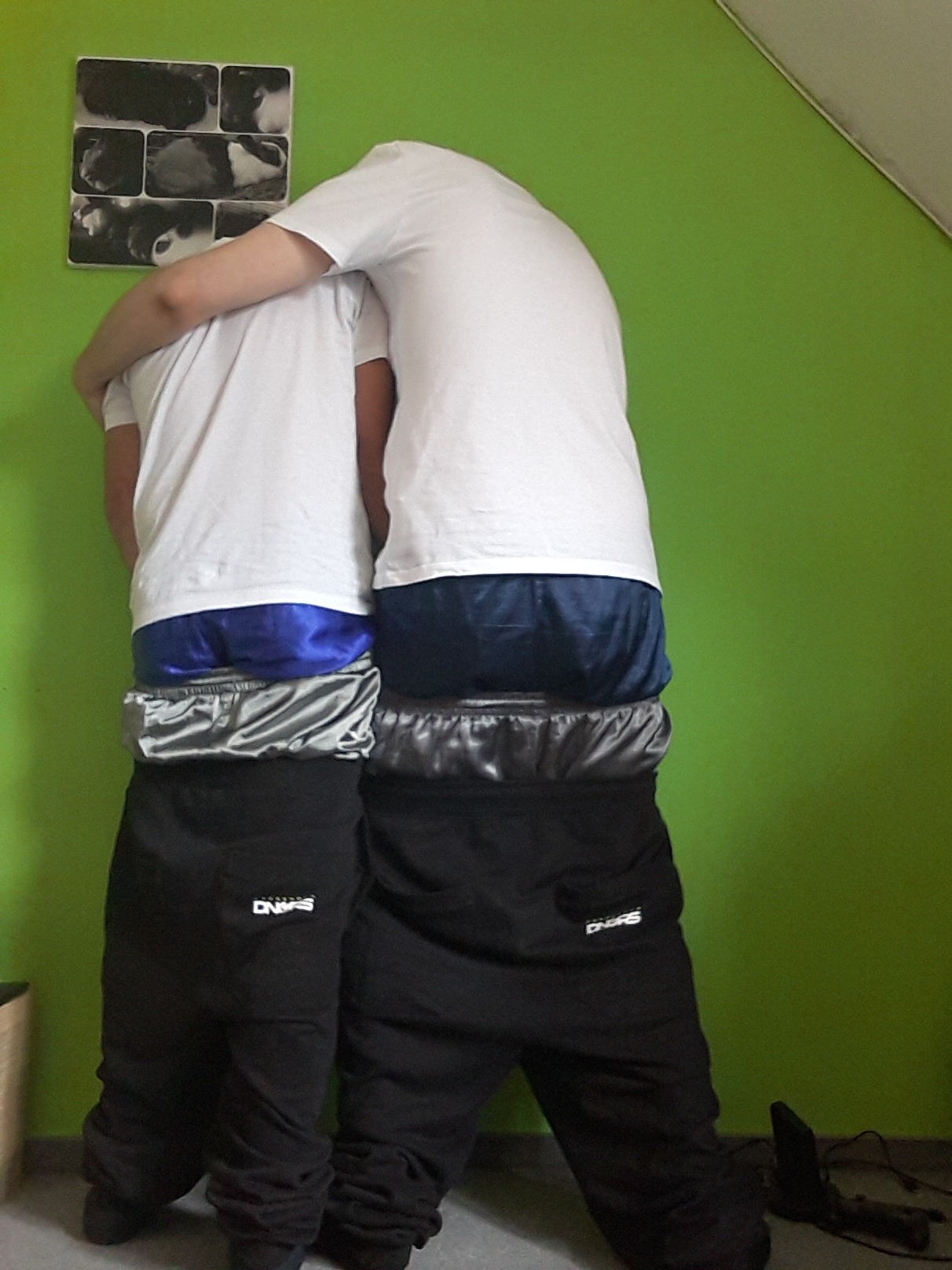 sagging sweatpants