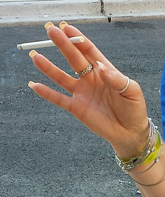 women-smoking-and-sucking-cock.tumblr