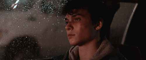 tumblr_pkd1yxbB6u1x9hfxvo1_500.gif