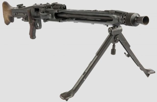 How does the action on an mg42 work - Wood, Plastic, and Steel