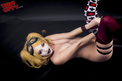 irishgamer1:One of the best and sexiest Harley Quinn cosplays...