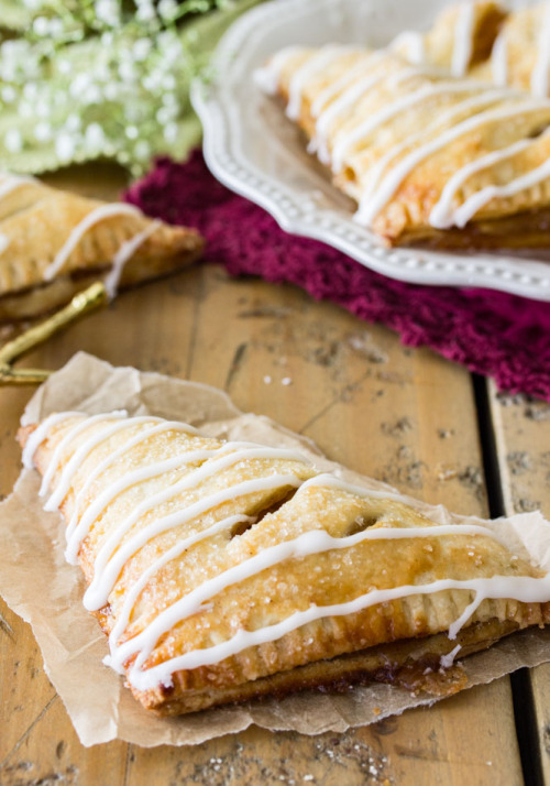 sweetoothgirl:Apple Turnovers