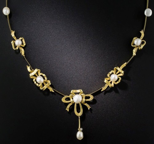 gold jewelry on Tumblr