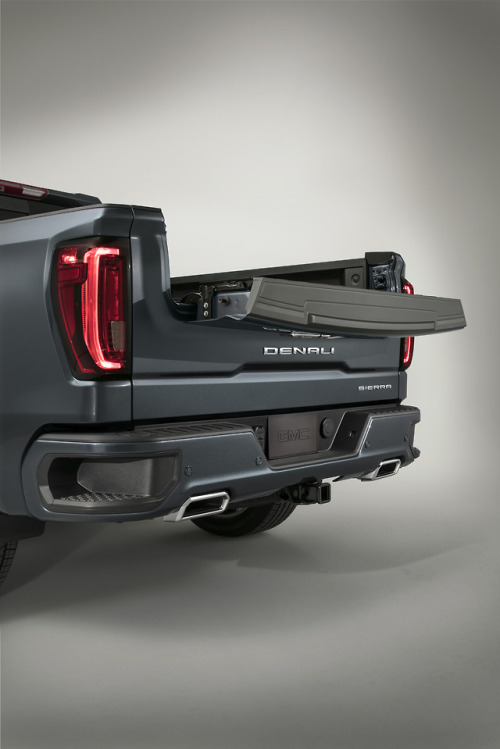 GM reveals 2019 GMC Sierra.