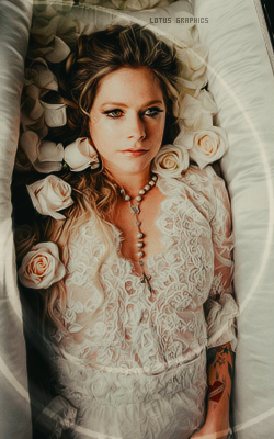 Avril Lavigne Tumblr_puqgd3c5xN1wftoggo8_250
