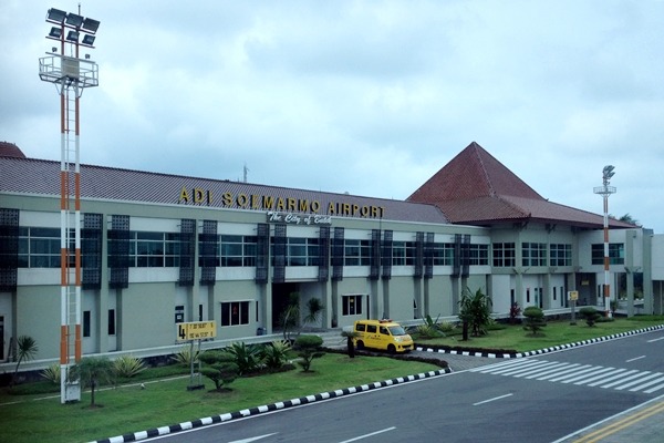 Evan ♡ Reisha - 25 Januari 2014, Bandara Adi Soemarmo (SOC 