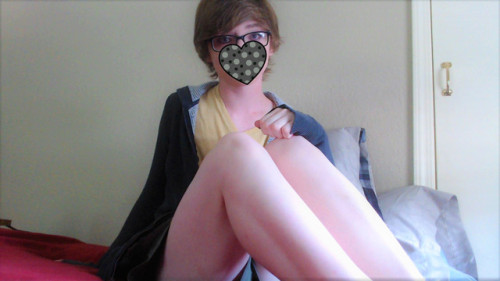 peopleonlylikemeifipostnudes:Lazy day~This was my first time...