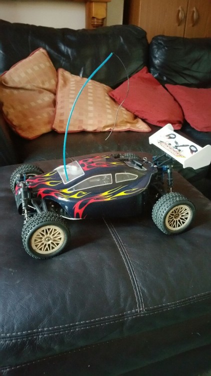 just got this at weekend my acme condor 1/10th nitro buggy