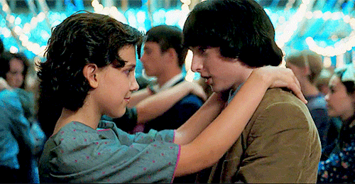 [Image: tumblr_oyr23wv2bo1u609jdo2_500.gif]