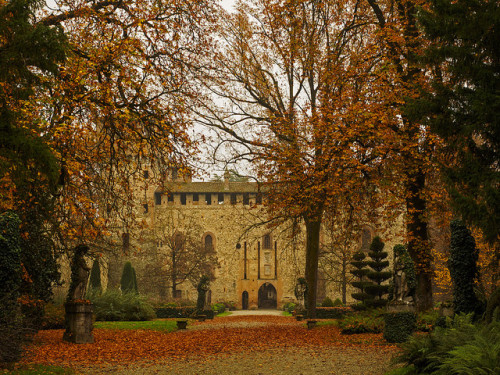 vintagepales2:Castle of Grazzano Visconti