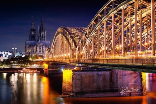 A quick peek of Cologne..After the hard work of presenting my...