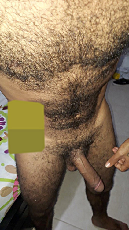 Hot hairy Arab guy !!! So so exciting !!! Yuuummm !!!