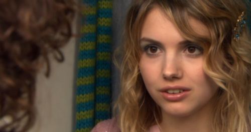 skins sknsgen1 skinsuk skins gen 1 skins cassie cassie ainsworth