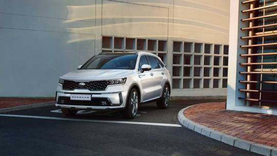 kia sorento 2021: Como o Salão de Genebra 2020 não pode ocorrer, as marcas que já haviam se planejado para lançar novidades tiveram que fazê-lo pela internet.