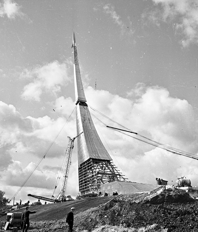 Construction of the Monument to the Conquerors of Space in Moscow (1963)