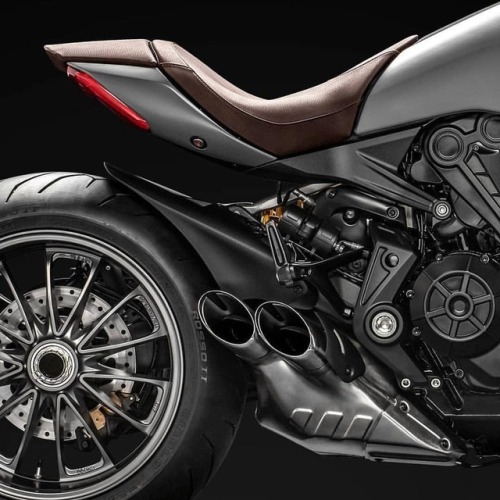 ducatiobsession:@ducatiusa just announced a new color for the...