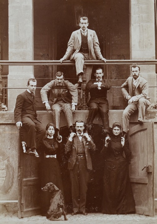 jeffrey-lebowski:antique-royals:Royal Group on Hesse in 1899...