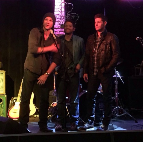 holysuddenappearancesmisha:SPN Wrap Party