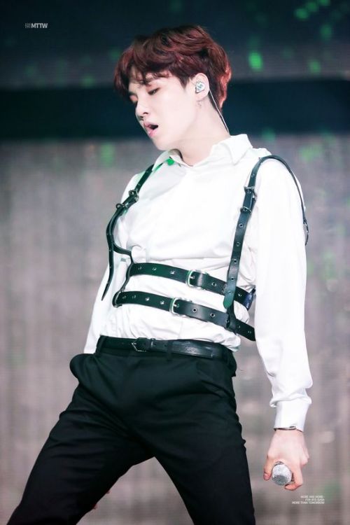 weishenbwi:BTS in harnesses: Yoongi 