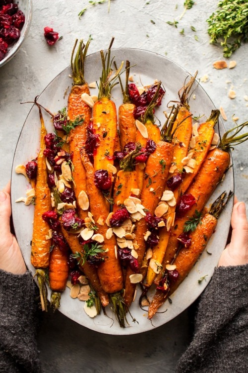 fullyhappyvegan:Maple Roasted Carrots with Cranberries