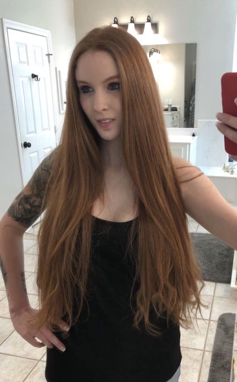 lovethemgingerz:Follow this beautiful woman’s Instagram...