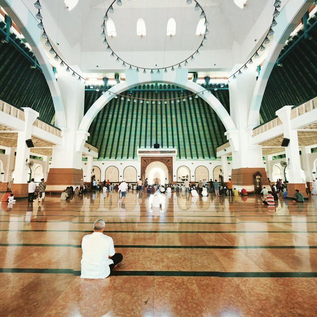  Ruang  Sholat Masjid  Agung Jawa Tengah prayingroom 