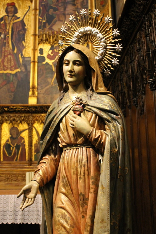 echiromani:Statue of the Immaculate Heart of Mary, Barcelona.