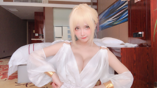 Cosplayer : @只是简言  _Weibo.com/gdwl