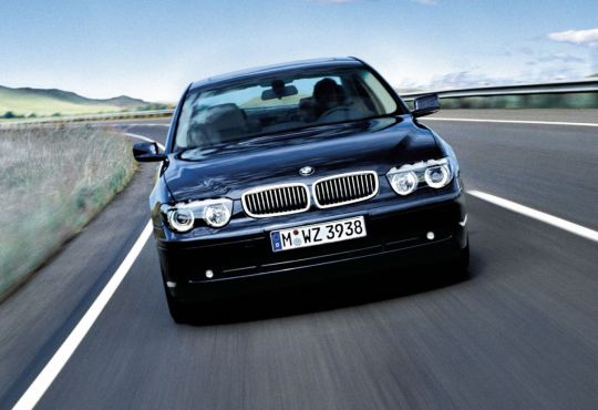 bmw serie 7 2002 No Retrovisor AutoPapo desta semana, Boris Feldman fala de design de automóveis, a oitava geração do Golf, o adeus do SpaceFox, e mais!