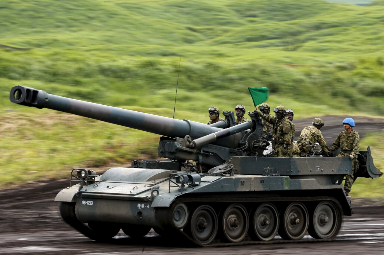 Tracked Armoured Fighting Vehicles — Japanese Ground Self-Defense Force