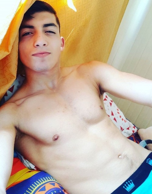 pakosexy:gazu13667464:relatosmen:Paco culiao ricooooGuapo...