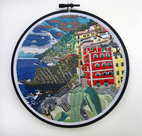 sosuperawesome:Painting and Embroidery Hoops, by Libby Williams...