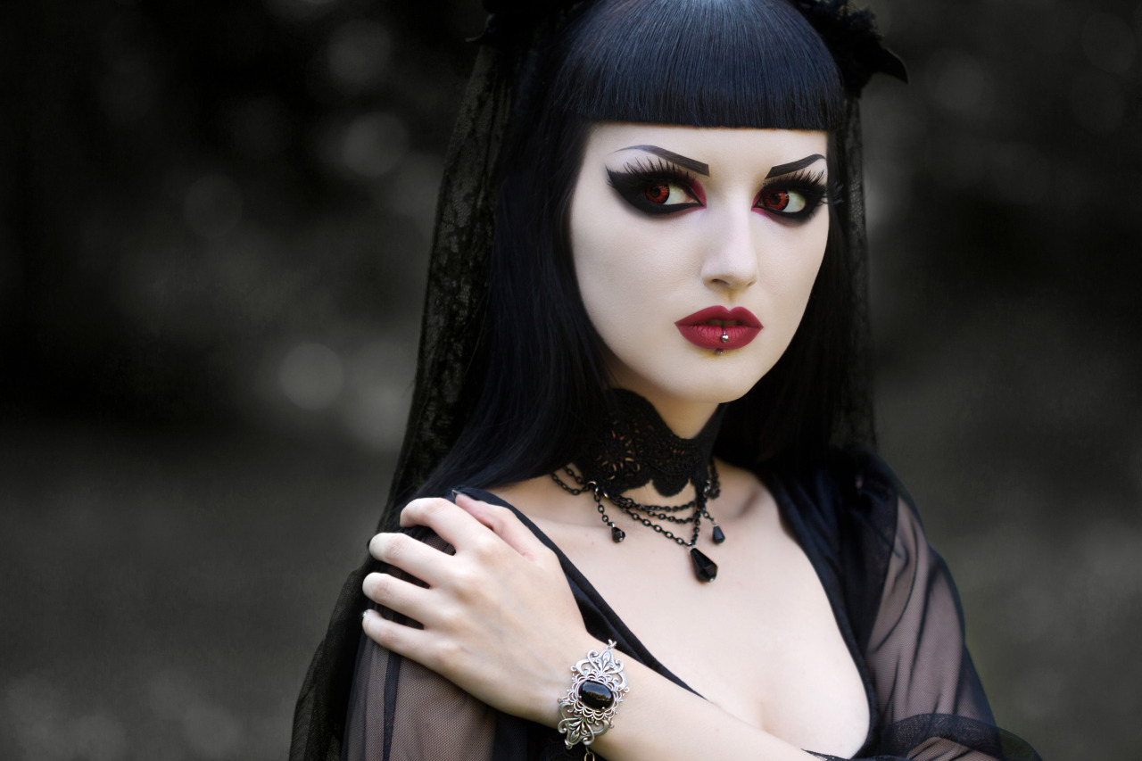 Obsidian Kerttu Vampire Editorial With Sinister Gothic And Amazing