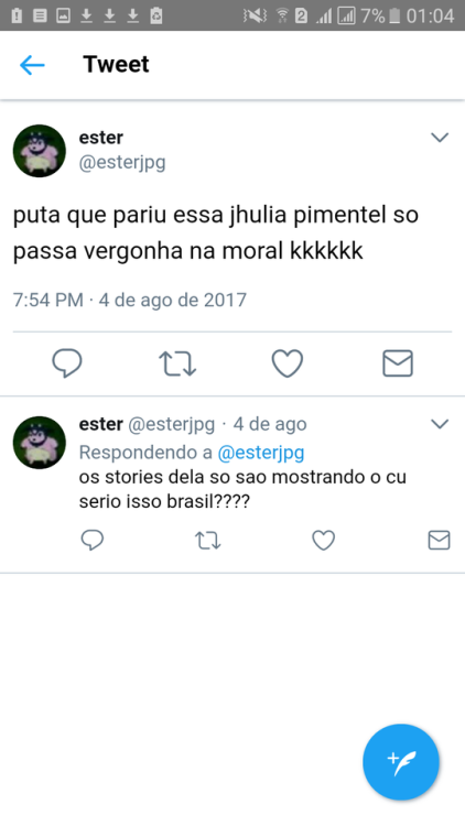 A sua mãe sabe disso Julinha? 