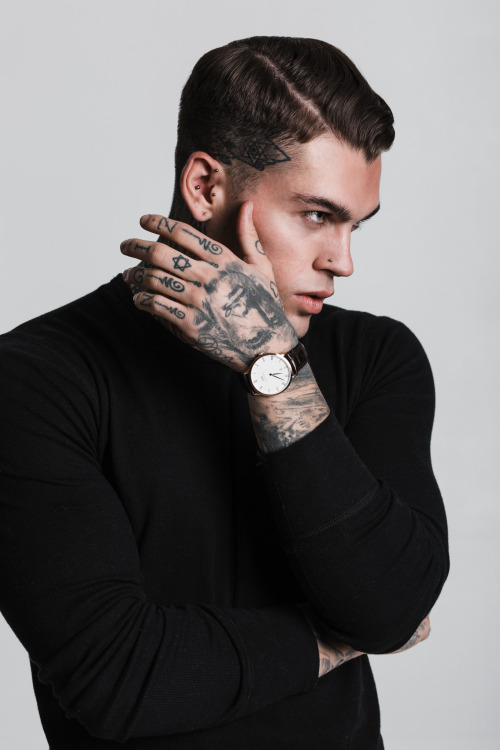 Männliche tattoo models