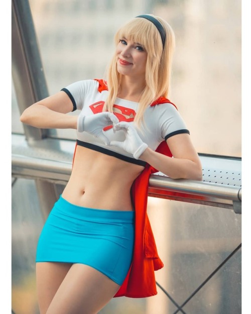 love-cosplaygirls:Happy Birthday Enjinight - Supergirl