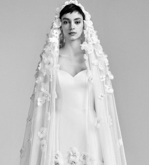 designerbridalroom:Viktor & Rolf | This sensational fit...