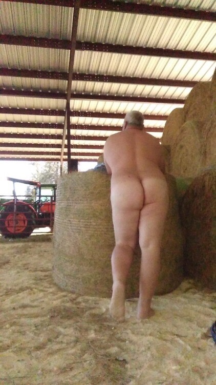 cubdar:hugebeartx:I need to get down on this farm.Just...