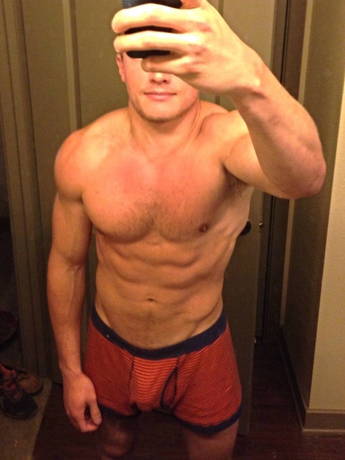 tommytank4:https://www.tumblr.com/blog/tommytank4 - hot and...