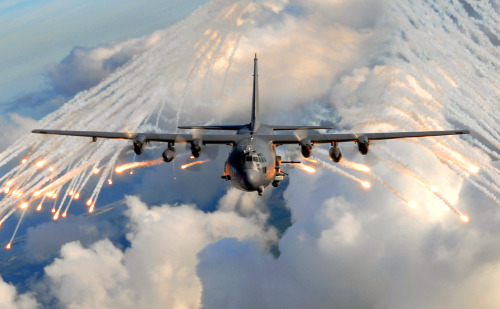 militaryarmament:An AC-130U deploying flares.