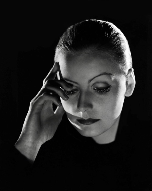 greta garbo clarence sinclair bull mata hari 1931 1930s vintage old hollywood classic hollywood hollywood movies cinema film classic movies classic film old movies photography actors movie stars iconic