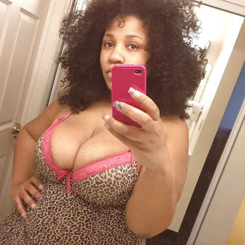 bbwfortress:Click here to fuck a local BBW. Registrations open...