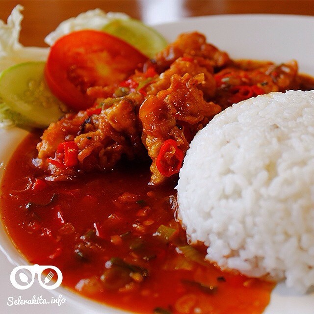 Find Favorite Food Here — Nasi Ayam Rica Rica .. beuhh mesti di coba