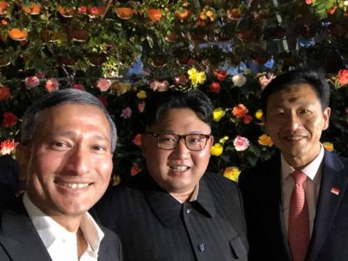 Kim Jong Un took his first selfie with Singaporean Foreign...