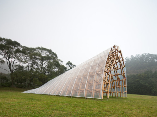 fabriciomora:Wind eaves Kengo Kuma | Ⓒ BENJAMIN HOSKING