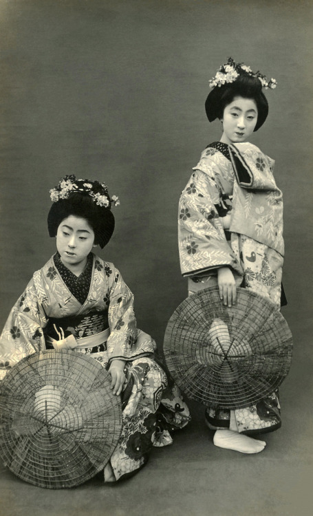 Geiko Tokiko and Friend 1920s (by Blue Ruin1)
“ Geiko Tokiko (on the right) in costume for the Miyako Odori (Cherry Dance). Tokiko first appeared in the 1917 Miyako Odori programme as a maiko (apprentice geisha) and last appeared in the 1926...