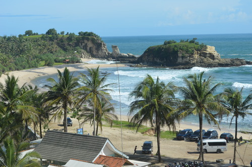 Earthmy Lovely Planet Pantai Klayar Pacitan